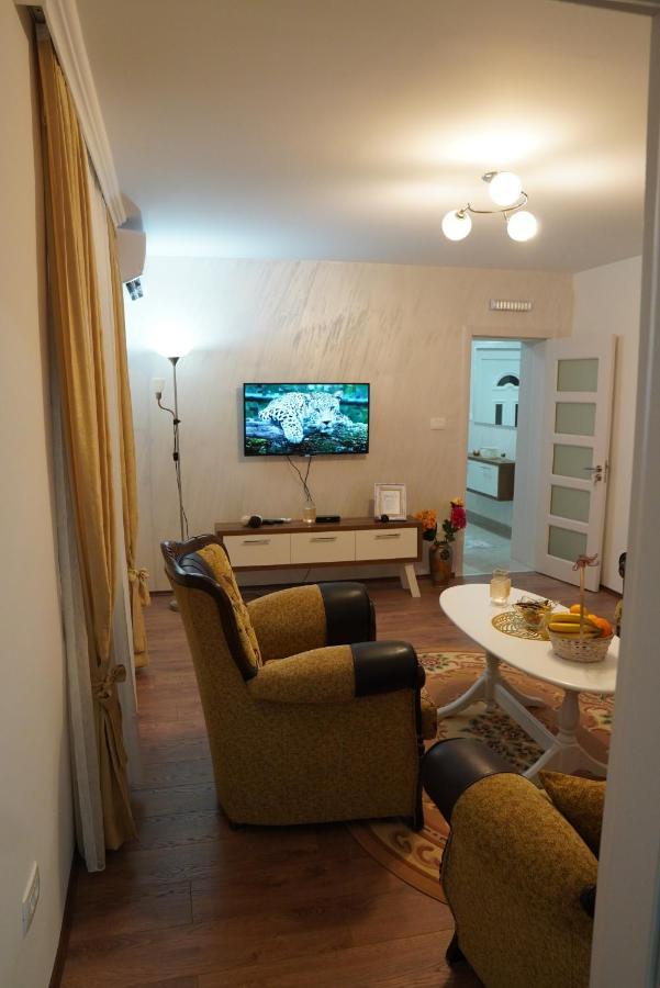 Apartments Manitovac M Nikšić Exteriör bild