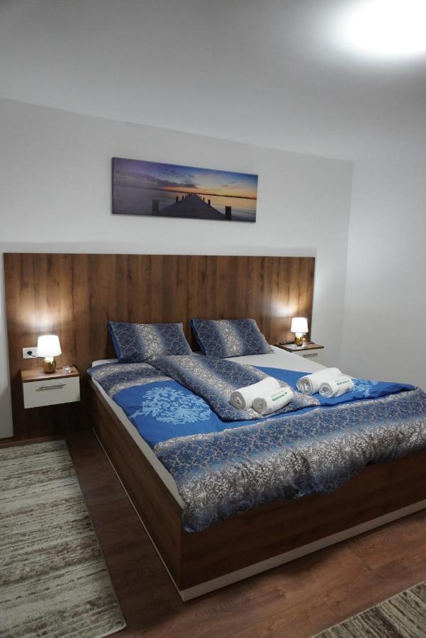 Apartments Manitovac M Nikšić Exteriör bild