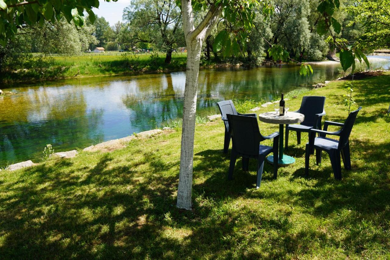 Apartments Manitovac M Nikšić Exteriör bild
